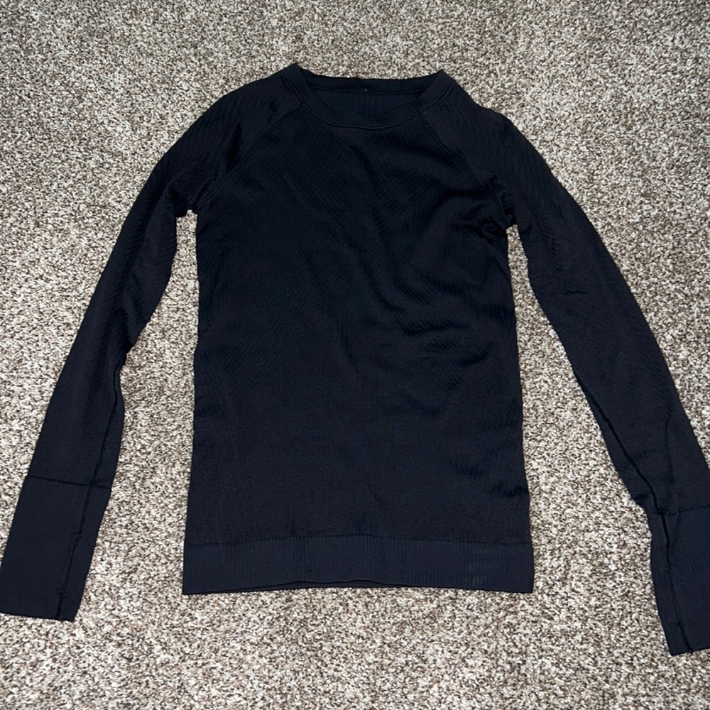 Lululemon long sleeve tight fitted shirt